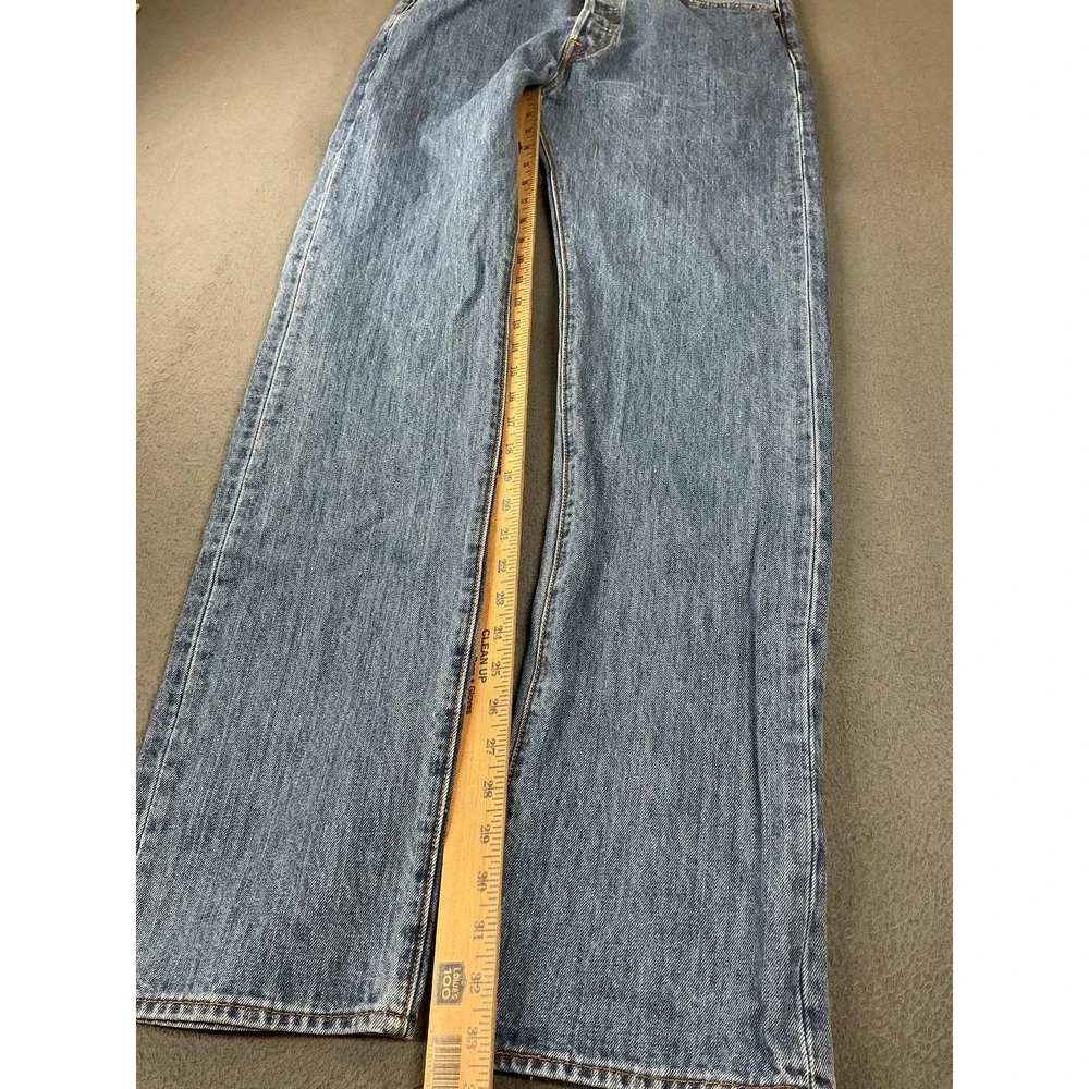 Levis 501 Jeans Mens 32x34 Medium Wash Blue Straight Button Fly Classic Fit